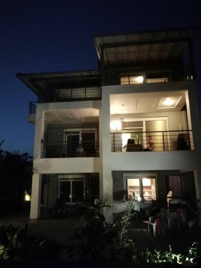See To Sea Apartments Paralia Dionysiou Exterior photo